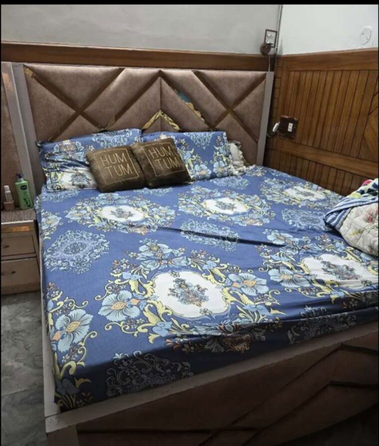 Bedroom, sector 22 3 Bedroom 1800 Sq.Ft. Builder Floor In Sector 22 Chandigarh 10346247