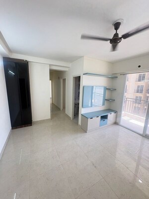 Room in 2.5 BHK Apartment at Signature The Millennia 3, Sector 37d – for Rent