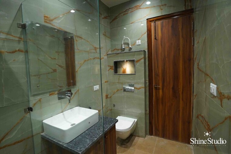Bathroom, amolik-aster-woods 3 Bedroom 1500 Sq.Ft. Builder Floor In Sector 98 Faridabad 10346309