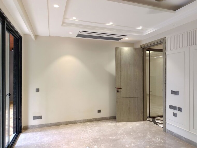 Room, panchsheel park 4 Bedroom 4500 Sq.Ft. Builder Floor In Panchsheel Park Delhi 10321425