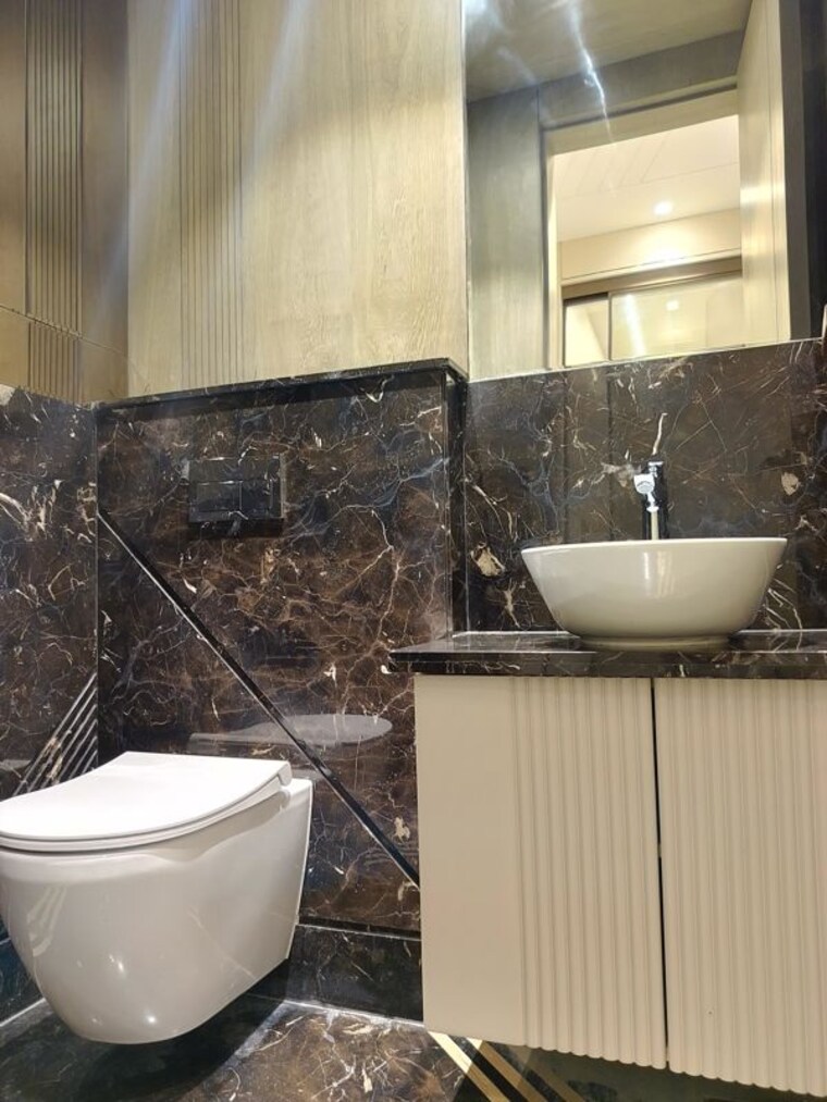 Bathroom, panchsheel park 4 Bedroom 4500 Sq.Ft. Builder Floor In Panchsheel Park Delhi 10321425