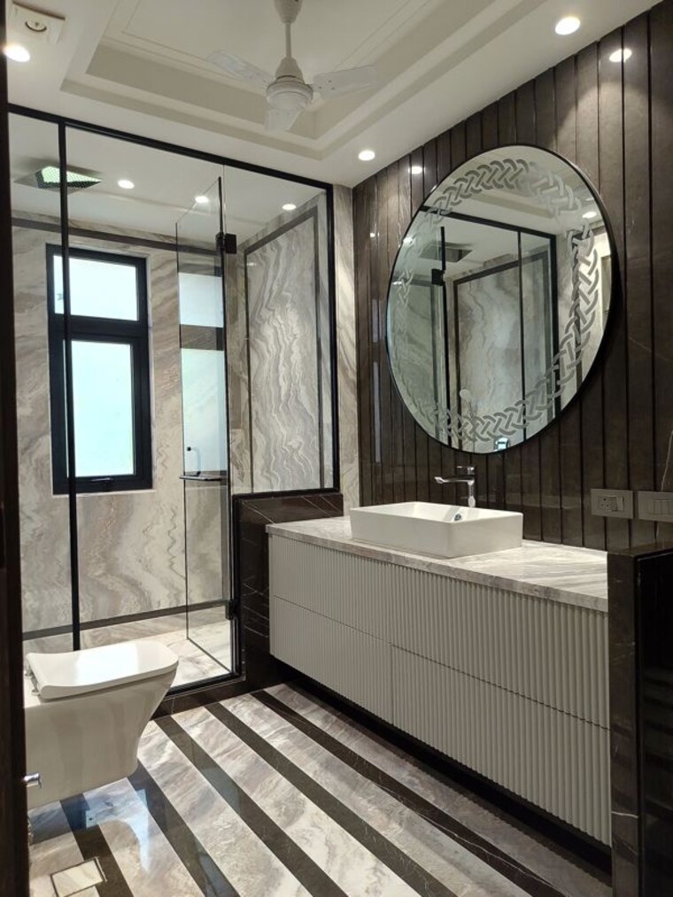 Bathroom, panchsheel park 4 Bedroom 4500 Sq.Ft. Builder Floor In Panchsheel Park Delhi 10321425