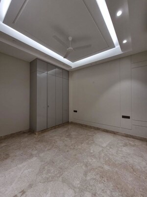Room in 3 BHK Builder Floor at Gulmohar Park – for Rent