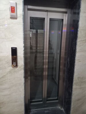 Building Lobby in 1 BHK Builder Floor at Sector 52 – for Rent