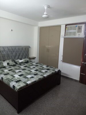 Bedroom in 1 BHK Builder Floor at Sector 52 – for Rent