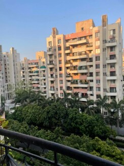 3.5 BHK + Pooja Room,Servant Room,Study Room,Extra Room,Store Room Apartment For Rent in Hadapsar