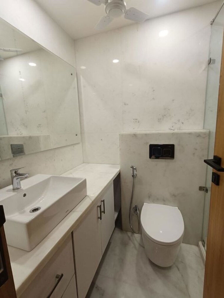 Team Area, jor bagh 3.5 Bedroom 2700 Sq.Ft. Builder Floor In Jor Bagh Delhi 10346397