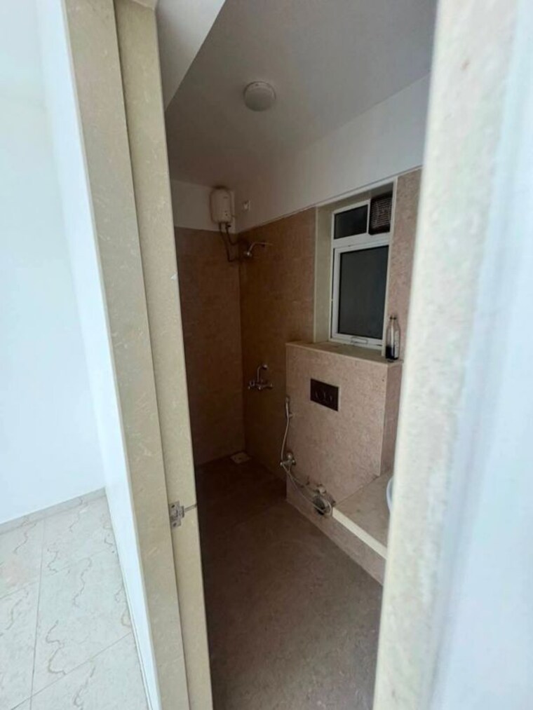 Bathroom, andheri west 2 Bedroom 725 Sq.Ft. Apartment In Andheri West Mumbai 10346434