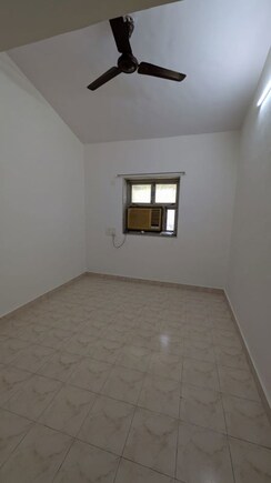 2 BHK Apartment For Sale in Group Seven Rushi Heights