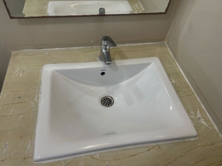 Bathroom, tulip-violet 4 Bedroom 2010 Sq.Ft. Apartment In Sector 69 Gurgaon 10346451
