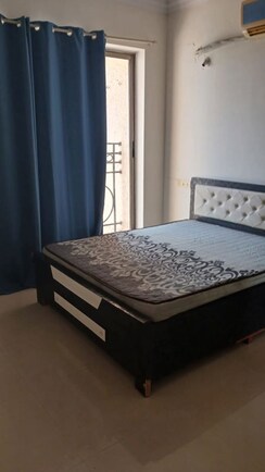 3 BHK + Extra Room Apartment For Sale in Raheja Acropolis