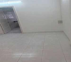 Room in 2 BHK Apartment at Dadar East – for Rent