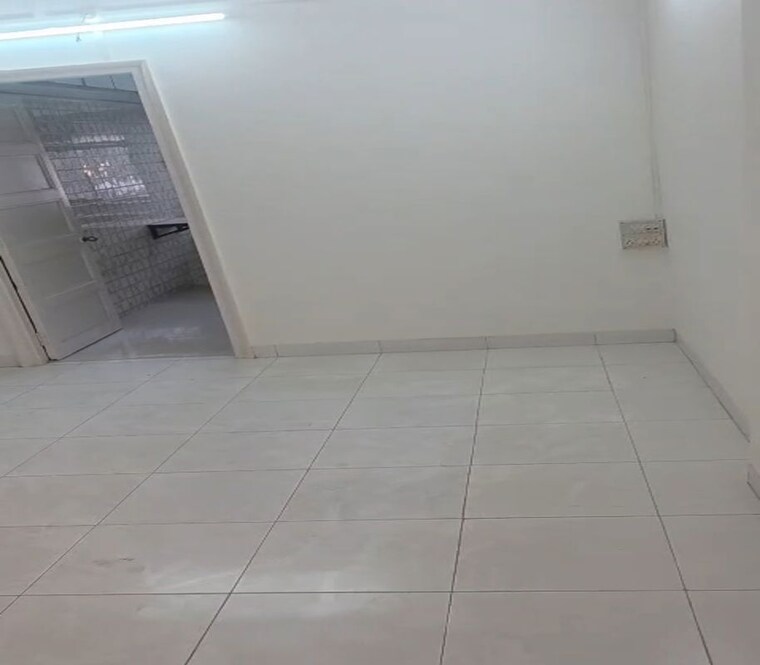 Room, dadar east 2 Bedroom 1100 Sq.Ft. Apartment In Dadar East Mumbai 10346486