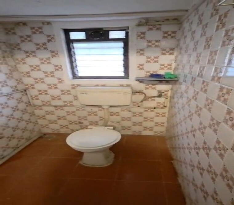 Bathroom, dadar east 2 Bedroom 1100 Sq.Ft. Apartment In Dadar East Mumbai 10346486