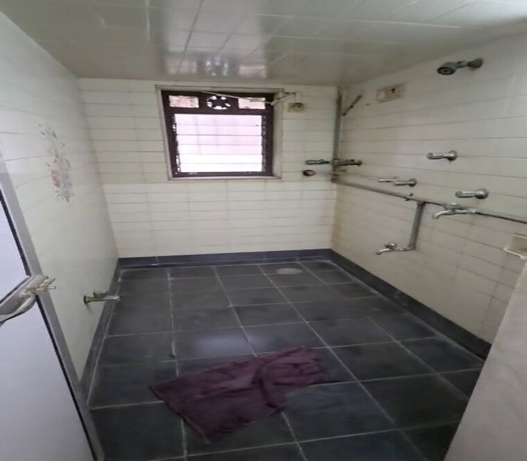 Bathroom, dadar east 2 Bedroom 1100 Sq.Ft. Apartment In Dadar East Mumbai 10346486