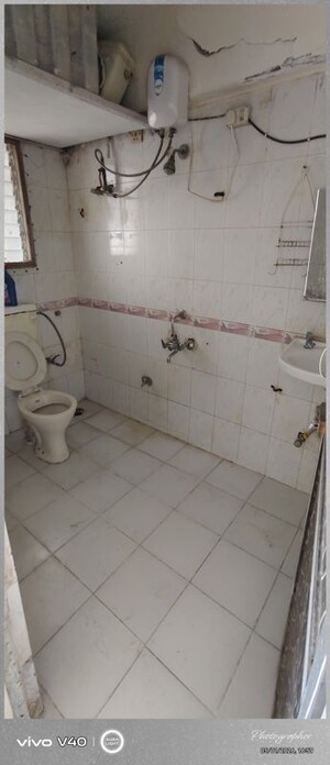 Bathroom in 1 RK Apartment at Goregaon East – for Rent