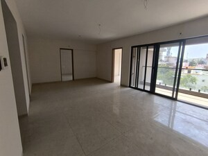 Room in 3 BHK Apartment at Auspicious Apartment, Wakad – for Rent