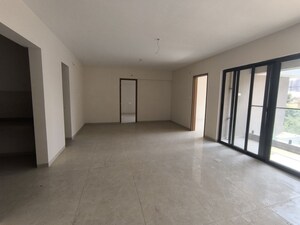 Room in 3 BHK Apartment at Auspicious Apartment, Wakad – for Rent