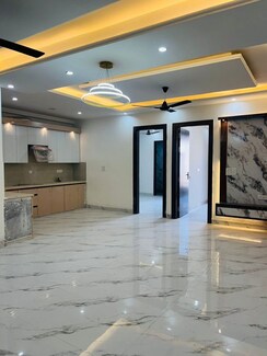 3 BHK + Servant Room Builder Floor For Sale in Govindpuram