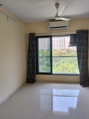 Bedroom in 2.5 BHK Apartment at Dosti Desire, Brahmand – for Rent