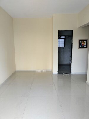 Bedroom in 2.5 BHK Apartment at Dosti Desire, Brahmand – for Rent
