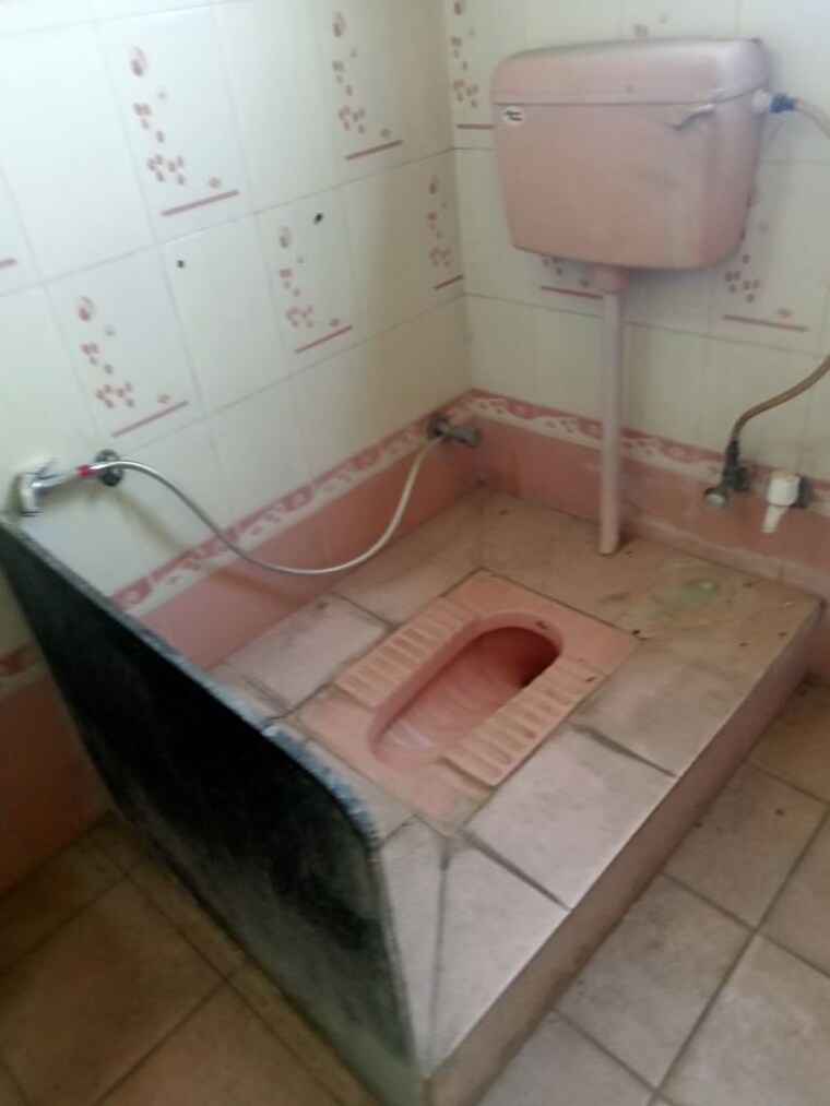 Bathroom, aliganj 2 Bedroom 1650 Sq.Ft. Independent House In Aliganj Lucknow 10346528