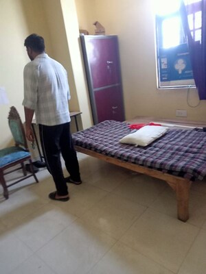 Bedroom in 2 BHK Independent House at Aliganj – for Rent
