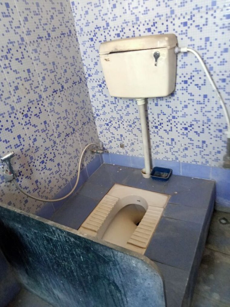 Bathroom, aliganj 2 Bedroom 1650 Sq.Ft. Independent House In Aliganj Lucknow 10346528