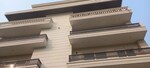 3 BHK + Servant Room 250 Sq.Yd. Builder Floor in Parklands
