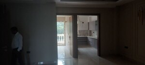 Room in 3 BHK Builder Floor at Parklands, Sector 85 – for Rent