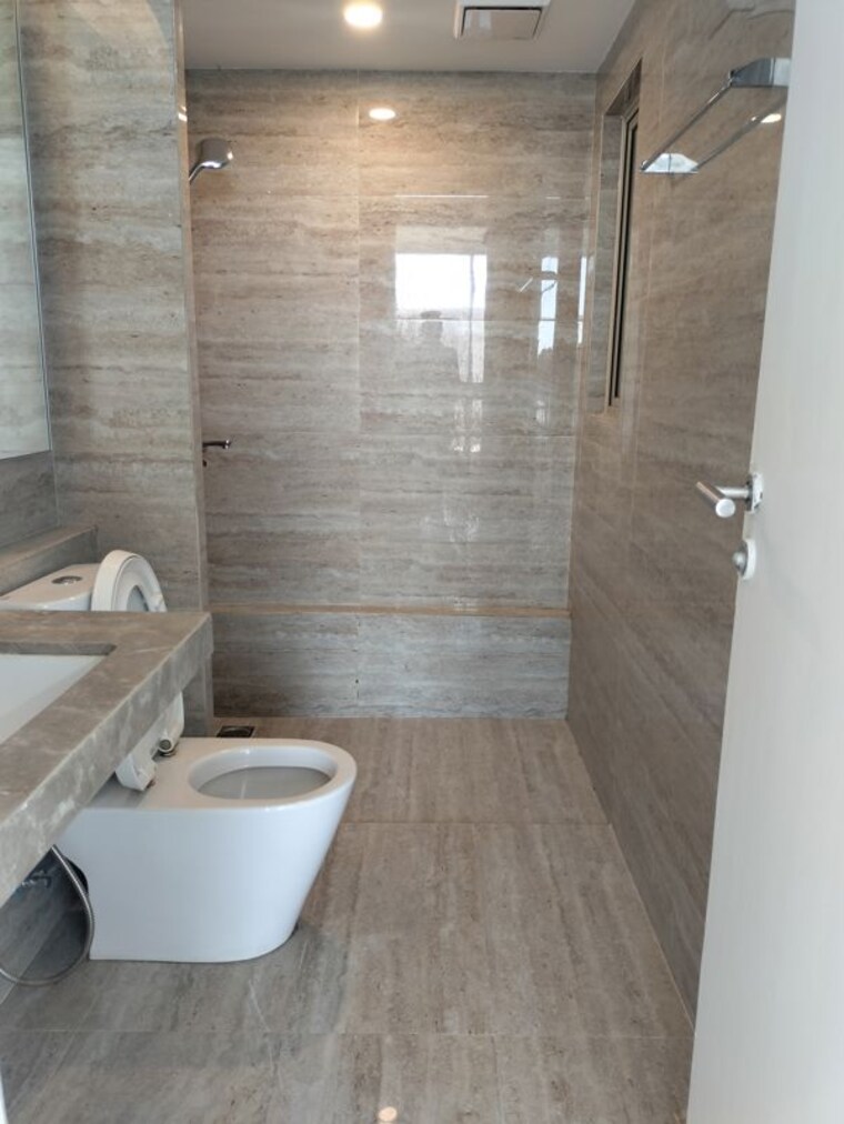 Bathroom, hiranandani-delanna 2 Bedroom 720 Sq.Ft. Apartment In Ghodbunder Road Thane 10346537