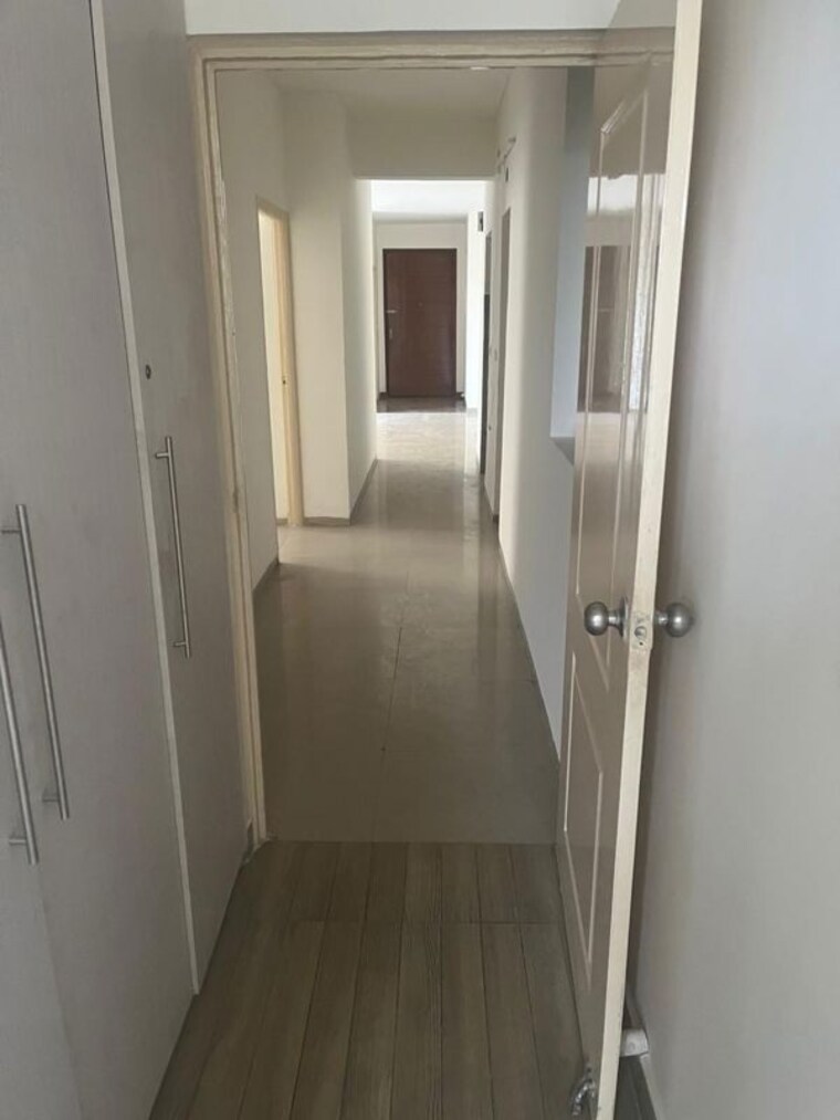 undefined, umang-monsoon-breeze-phase-i 3.5 Bedroom 1856 Sq.Ft. Apartment In Sector 78 Gurgaon 10346539