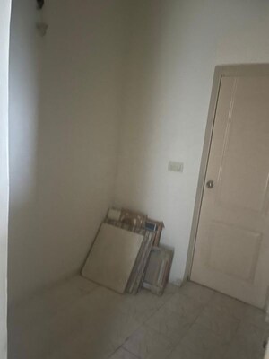 Room in 3.5 BHK Apartment at Umang Monsoon Breeze Phase I, Sector 78 – for Rent