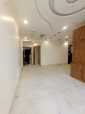 Room in 3 BHK Apartment at Dwarka – for Sale