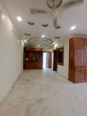 Room in 3 BHK Apartment at Dwarka – for Sale