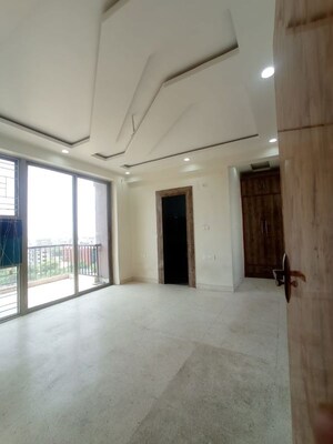 Room in 3 BHK Apartment at Dwarka – for Sale
