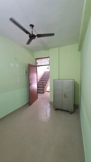 Room in 1 BHK Apartment at Sector 10 Greater Noida – for Sale