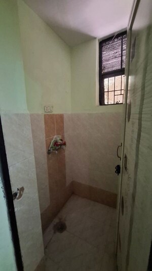 Bathroom in 1 BHK Apartment at Sector 10 Greater Noida – for Sale