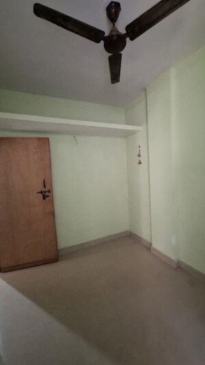 Room in 1 BHK Apartment at Sector 10 Greater Noida – for Sale
