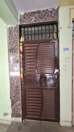 Bathroom in 1 BHK Apartment at Sector 10 Greater Noida – for Sale