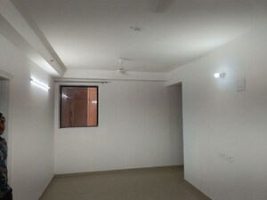 Room in 2 BHK Apartment at RG Luxury Homes, Sector 16b Greater Noida – for Rent