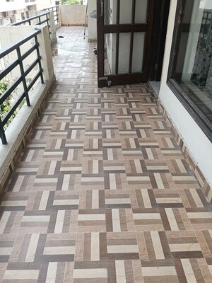Staircase in 2 BHK Builder Floor at Ansal Plaza Sector-23, Sector 23 – for Rent