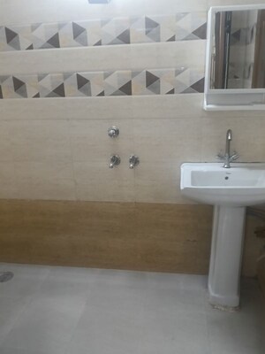 Bathroom in 3 BHK Builder Floor at AWHO Apartments, Sector 22 – for Rent