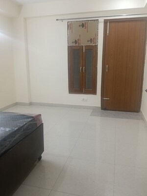 Room in 3 BHK Builder Floor at AWHO Apartments, Sector 22 – for Rent