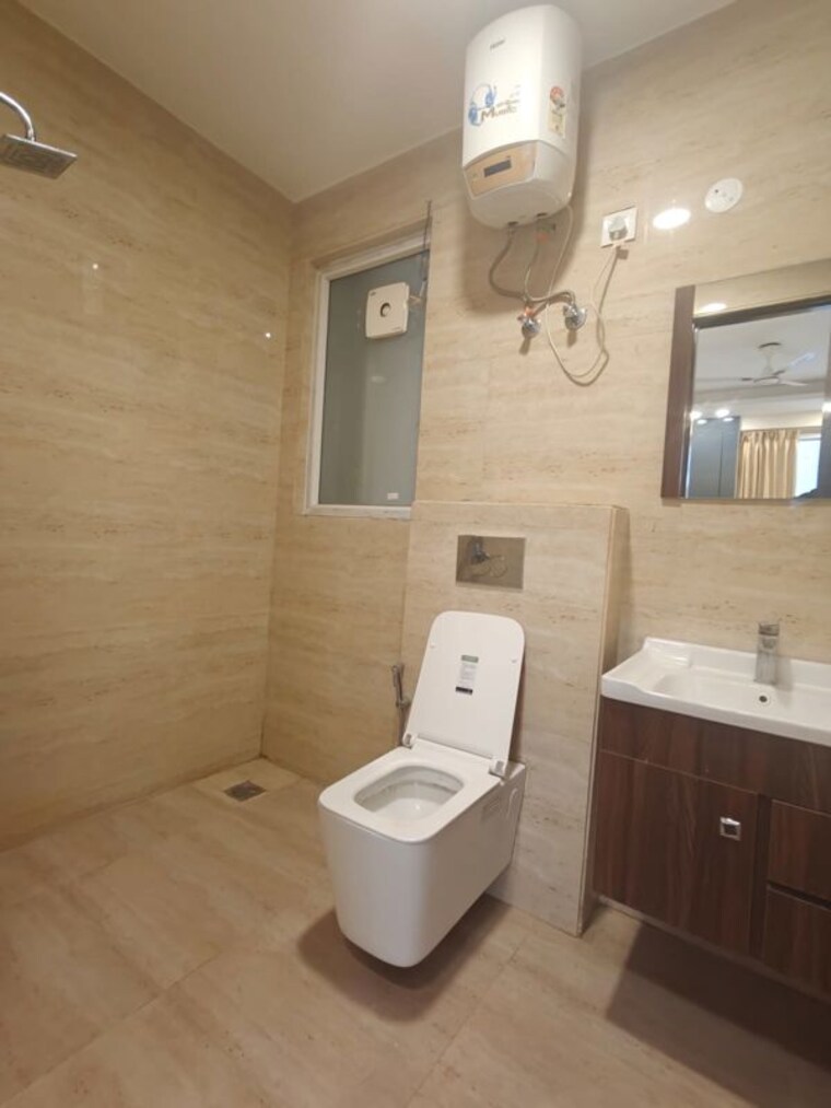 Bathroom, aradhya-homes 4 Bedroom 2700 Sq.Ft. Apartment In Sector 67a Gurgaon 10346756