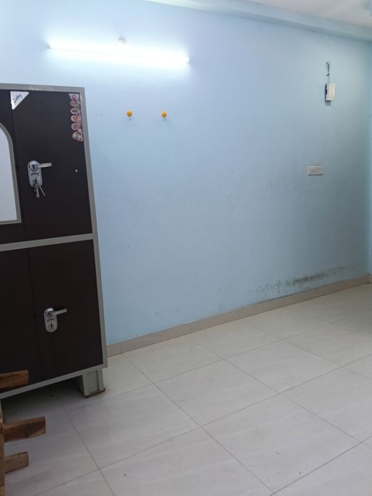 Room, vineet khand 1 Bedroom 600 Sq.Ft. Independent House In Vineet Khand Lucknow 10346792