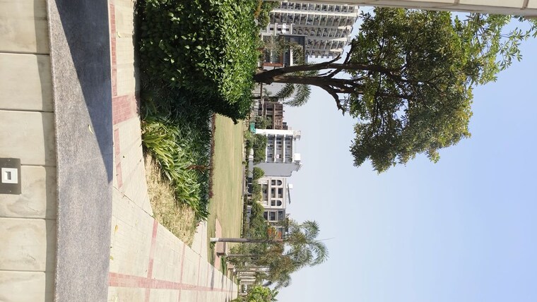 Nearby, tdi-the-grand-retreat 4 Bedroom 500 Sq.Yd. Builder Floor In Sector 88 Faridabad 10346817
