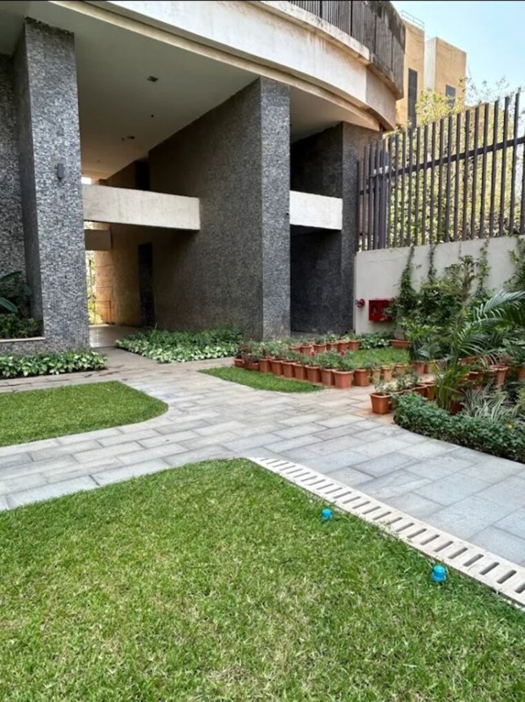 Exterior View, sumer-trinity-towers 4 Bedroom 2000 Sq.Ft. Apartment In Prabhadevi Mumbai 10346832