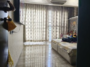 Bedroom in 3 BHK Apartment at Landcraft Golf Links, Pandav Nagar – for Rent