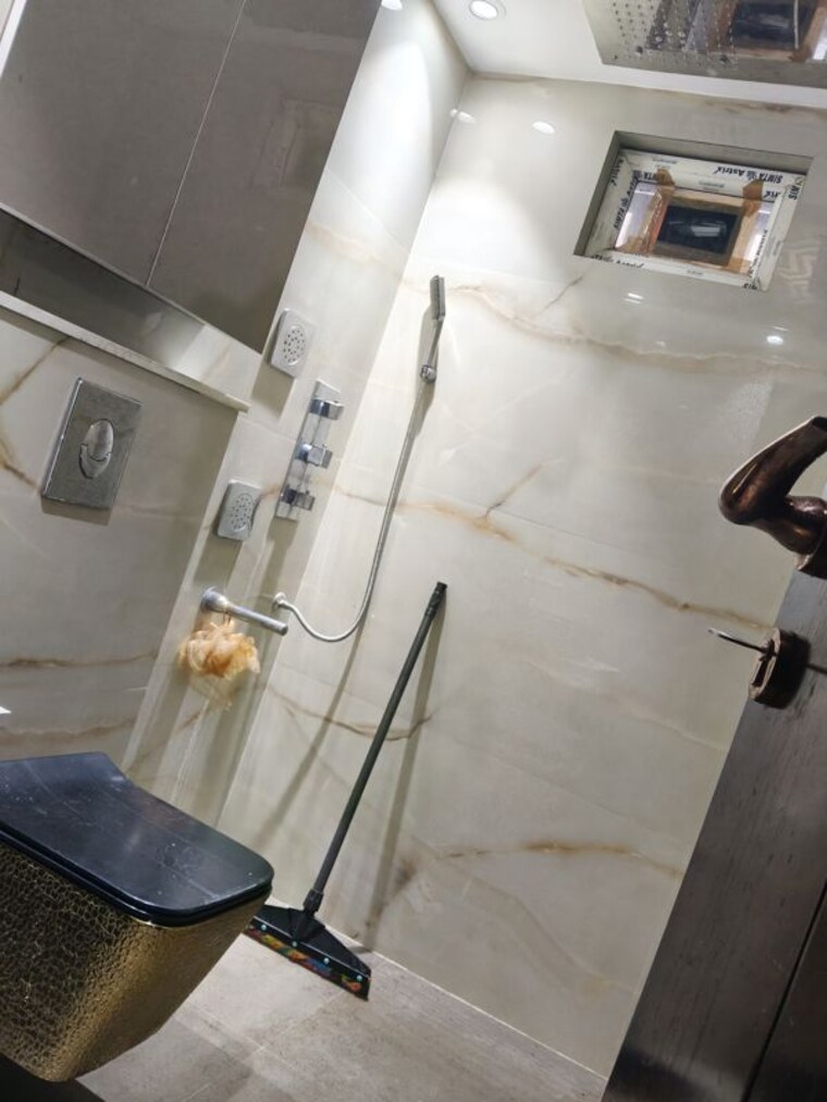 Team Area, landcraft-golf-links 3 Bedroom 1600 Sq.Ft. Apartment In Pandav Nagar Ghaziabad 10346859
